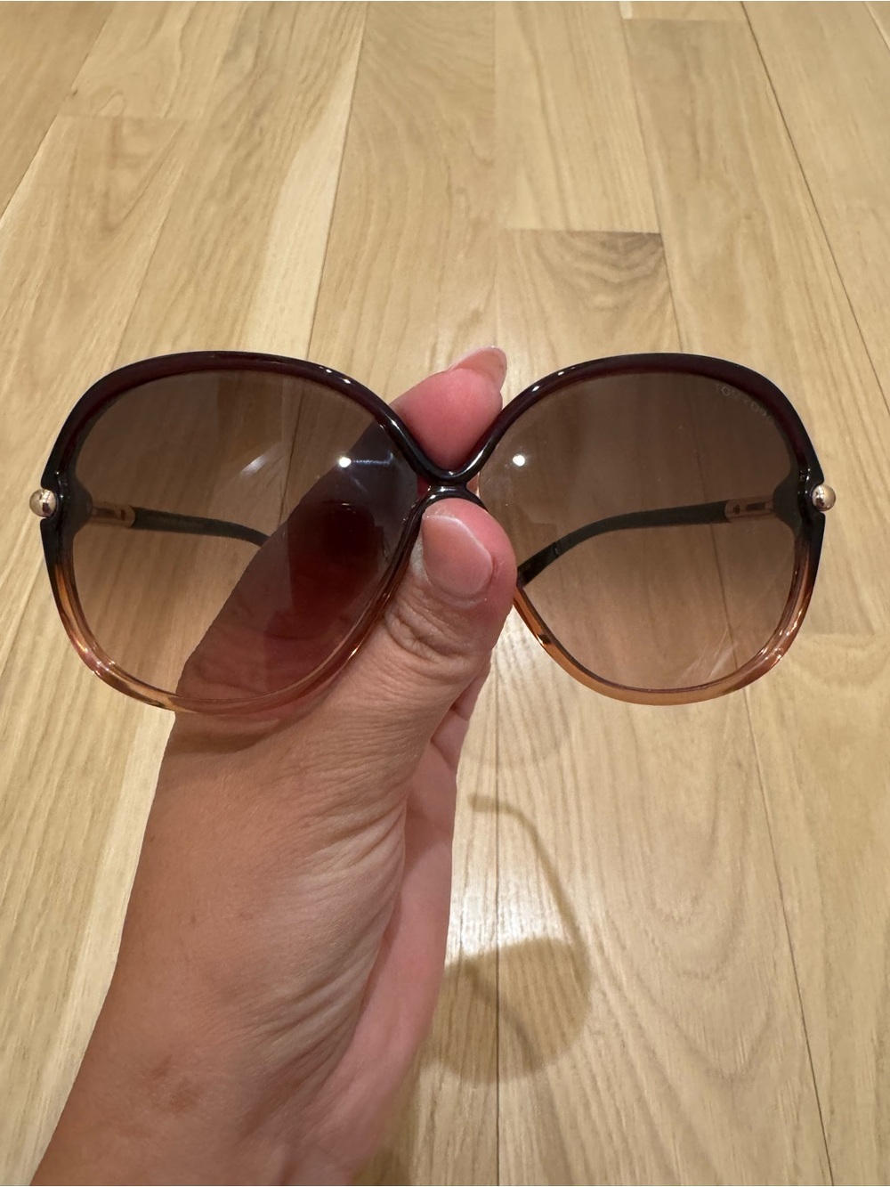 Tom Ford Islay Brown Gradient Oversized Sunglasses with Gold Accents
